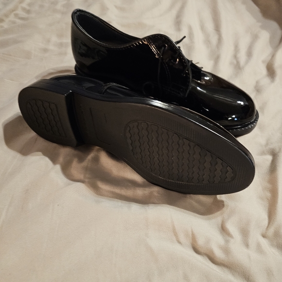 Shoes - Picture 2 of 3